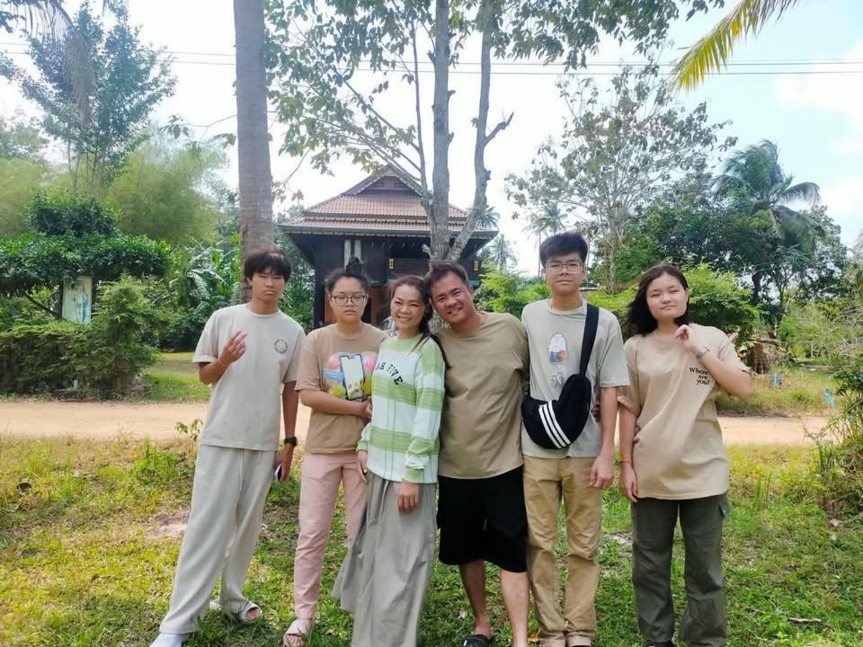 โฮมสเตย์บ้านนายสิงโตเขาคูหา Ban Khu Ha Nai Esterno foto