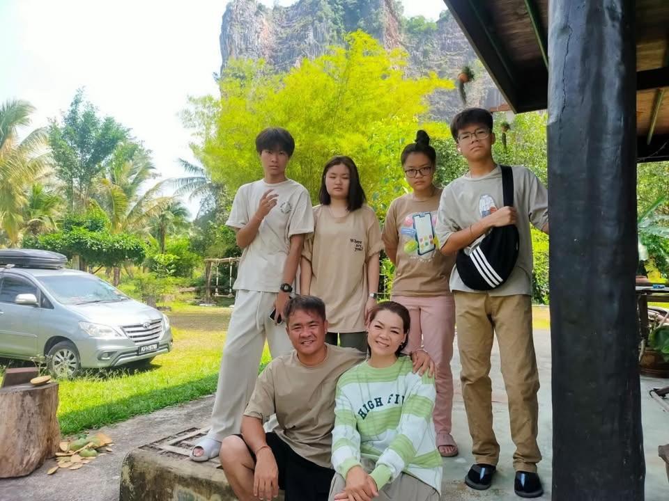 โฮมสเตย์บ้านนายสิงโตเขาคูหา Ban Khu Ha Nai Esterno foto